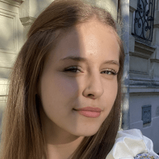 Freelancer Yulya L. — Ukraina, Lwów. Specjalizacja — Copywriting, Reklama wideo