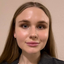 Freelancer Yuliia M. — Ukraina, Kijów. Specjalizacja — Tłumaczenie tekstów, Copywriting