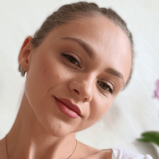 Freelancer Yuliia S. — Ukraine, Kharkiv. Core skill — Copywriting, Email Marketing