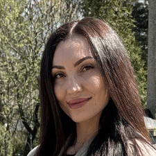 Freelancer Yuliia B. — Ukraine, Ivano-Frankovsk. Core skill — Social Media Page Design, Web Design