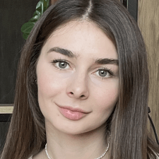 Freelancer Kateryna K. — Ukraina, Irpin. Specjalizacja — Copywriting, Projektowanie interfejsów użytkownika (UI/UX)