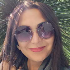 Freelancer Katerina Z. — Spain, Alicante. Core skill — Presentations, Ukrainian