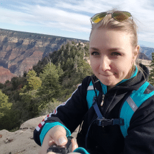 Freelancer Katerina R. — Ukraina, Charków. Specjalizacja — Tłumaczenie tekstów, Edycja i korekta tekstu