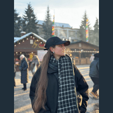 Freelancer Valeria S. — Ukraine, Kyiv. Core skill — Customer Support, Presentations