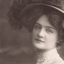 Фрилансер Елена В. — Украина, Ровно. Специализация — Копирайтинг, Написание статей