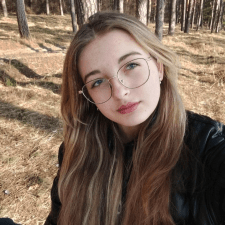 Freelancer Valeriia K. — Ukraine, Sumy. Core skill — Presentations, Logo Design