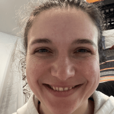 Freelancer Lyubov R. — Ukraine, Poltava. Core skill — Speaker & Voice Services, Audio Processing