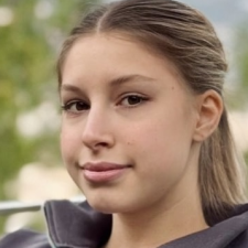 Freelancer Olena M. — Ukraine, Kyiv. Core skill — Presentations