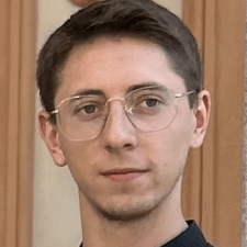 Фрилансер Максим З. — Италия.