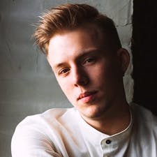 Андрей Макаров