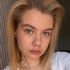 Freelancer Marta D. — Ukraine. Core skill — HTML & CSS, Javascript and Typescript