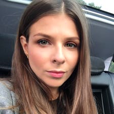 Фрилансер Мария И. — Португалия, Oeiras. Специализация — Дизайн визиток, Контент-менеджер