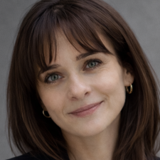 Фрилансер Марина С. — Украина. Специализация — AI в дизайне, Инфографика