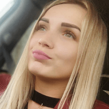 Марина Суркова