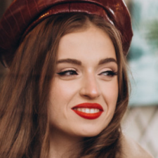Freelancer Mariia G. — Ukraina. Specjalizacja — Tłumaczenie tekstów, Copywriting