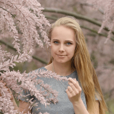 Freelancer Alina B. — Ukraina, Kijów. Specjalizacja — Pisanie artykułów, Copywriting