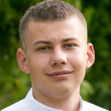 Freelancer Maksim A. — Ukraina, Winnica. Specjalizacja — AI tekst, Publikacja ogłoszeń