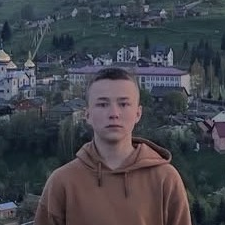Freelancer Ivan M. — Ukraina. Specjalizacja — AI tekst, Edycja i korekta tekstu