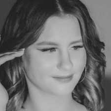 Freelancer Myroslava K. — Ukraina, Charków. Specjalizacja — Tłumaczenie tekstów, Copywriting