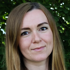Freelancer Myroslava M. — Ukraine, Lvov. Core skill — Speaker & Voice Services