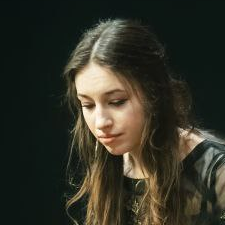 Freelancer Nadia S. — Ukraina, Kijów. Specjalizacja — Identyfikacja wizualna, Muzyka