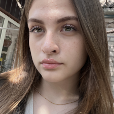 Freelancer Nastya Y. — Ukraine. Core skill — AI & Machine Learning, Clothing design