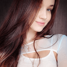 Freelancer Nataliia B. — Ukraine, Mykolaiv. Core skill — Vector Graphics, Logo Design