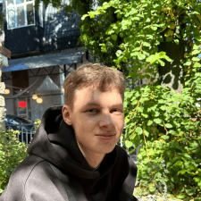 Freelancer Nazar P. — Ukraina, Starokonstantinowa. Specjalizacja — Tłumaczenie tekstów