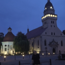 Freelancer Nina H. — Ukraina, Połtawa. Specjalizacja — Tłumaczenie tekstów, Projektowanie wizytówek