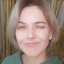 Freelancer Katerina N. — Chiny, Szanghaj. Specjalizacja — Tłumaczenie tekstów, Pisanie artykułów