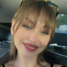 Freelancer Olena L. — Ukraine, Kyiv. Core skill — Text Editing & Proofreading, Articles & Blog Posts