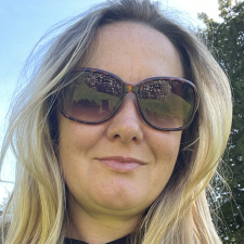 Freelancer Olena K. — Ukraine, Kyiv. Core skill — Text Translation, Rewriting