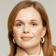Freelancer Olha O. — Ukraine, Kyiv. Core skill — Information Gathering, Consulting