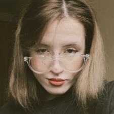 Freelancer Polyna Z. — Ukraina, Dniepr. Specjalizacja — Praca z klientami, Edycja i korekta tekstu