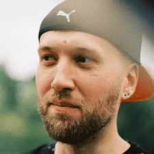 Фрилансер Максим Р. — Украина, Киев. Специализация — Векторная графика, Перевод текстов