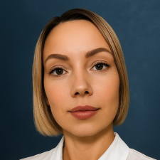 Freelancer Olena R. — Ukraina. Specjalizacja — Przepisywanie tekstów (rewright), Copywriting