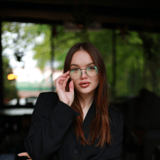 Freelancer Romana L. — Ukraine, Ivano-Frankovsk. Core skill — Social Media Marketing (SMM), Social Media Page Design