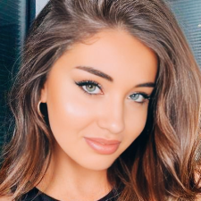 Freelancer Oleksandra Y. — Ukraine, Zhitomir. Core skill — Customer Support