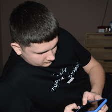 Freelancer Sasha O. — Ukraine, Korostyshev. Core skill — HTML & CSS, Databases & SQL
