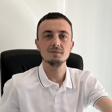 Фрилансер Sasha S. — Украина, Киев. Специализация — AI обработка текстов, Перевод текстов