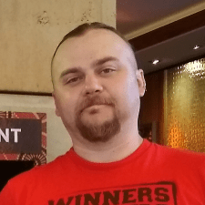 Freelancer Serhii K. — Ukraina, Czernihów. Specjalizacja — Projektowanie dla poligrafii, Projektowanie opakowań i etykiet
