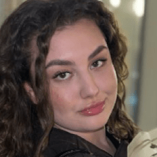 Freelancer Sofia G. — Ukraine, Kharkiv. Core skill — Tuition, Text Translation