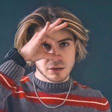 Фрилансер Никита С. — Латвия, Рига. Специализация — Логотипы, Дизайн визиток