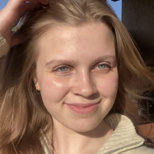 Freelancer Arina Z. — Ukraine, Kyiv. Core skill — Presentations