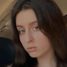 Freelancer Tetiana H. — Ukraine, Kyiv. Core skill — Social Media Page Design, Content Management