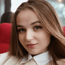 Freelancer Valeriia B. — Ukraine, Kyiv. Core skill — Interface Design (UI/UX), Web Design