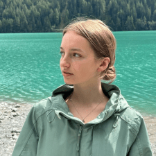 Freelancer Vlada K. — Ukraine, Kherson. Core skill — Interface Design (UI/UX), Web Design