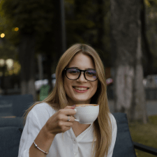 Freelancer Darya V. — Ukraina, Charków. Specjalizacja — Projektowanie opakowań i etykiet, Loga