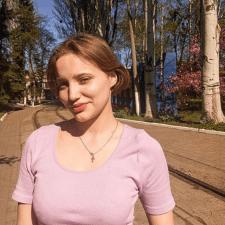 Freelancer Veronika P. — Ukraine, Slavyansk. Core skill — Interface Design (UI/UX), Text Translation