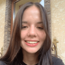 Freelancer Viktoriia U. — Ukraine, Vyshgorod. Core skill — Social Media Marketing (SMM), Web Programming